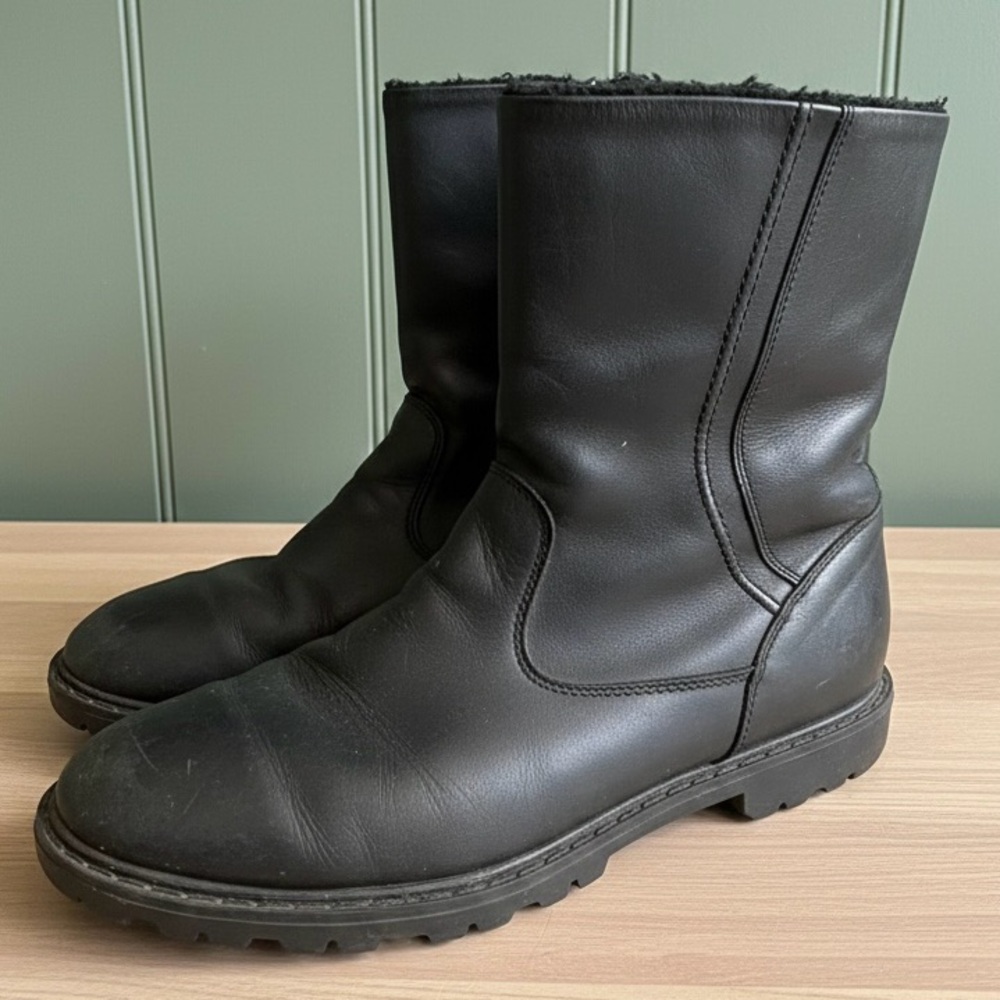 Handmade Inouk Black Leather Boots with Fur Lining